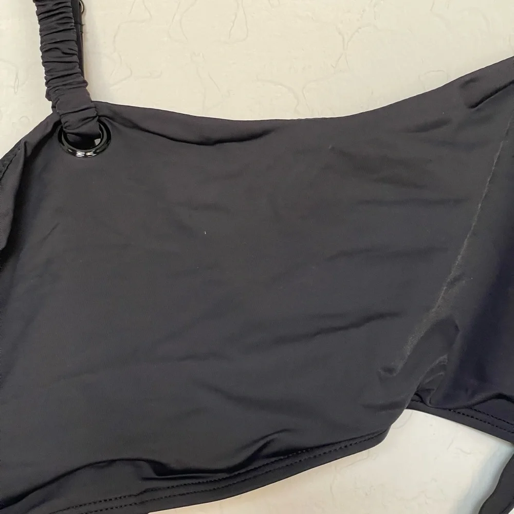 Good American Double Back Strap Swim top size 7 = 4XL